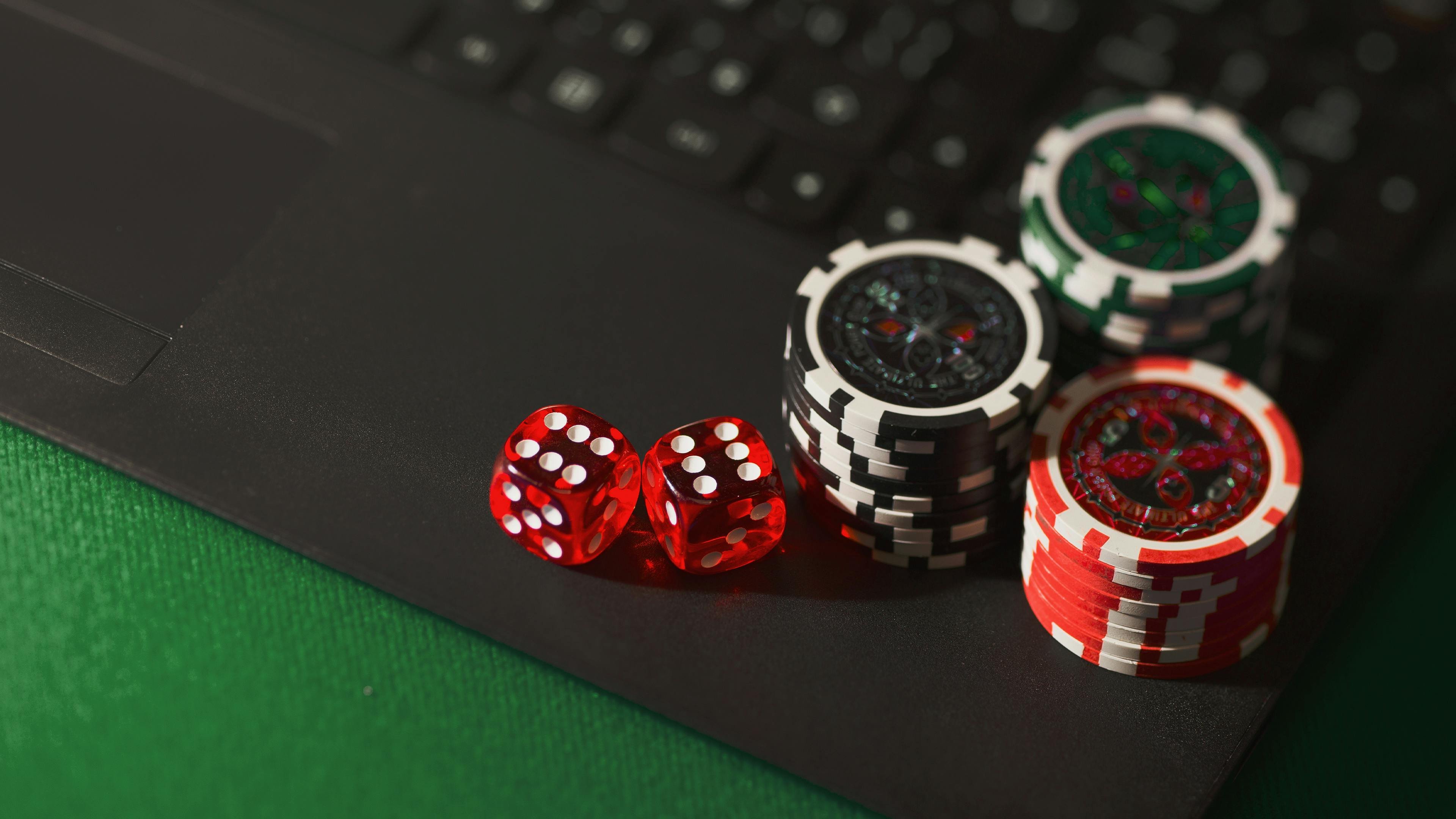 Người chơi trải nghiệm Bingo nn888 trên điện thoại di động